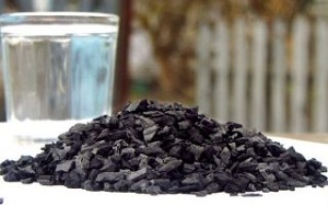 Чищення самогону вугіллям